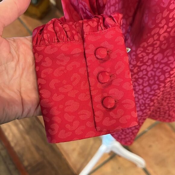 L’Academie, Size XS, Red Animal Print Long Cuffed Sleeve Mini Dress! - Picture 5 of 10